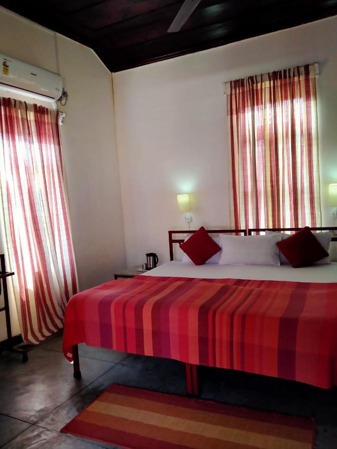 Naurang Yatri Niwas Hotel Garli Eksteriør billede